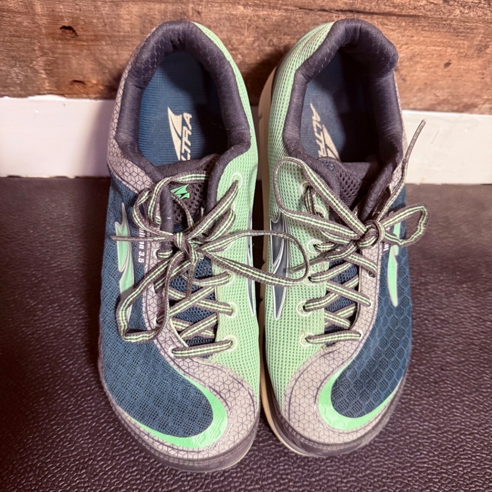 NWOT Altra running shoes - Picture 2 of 6